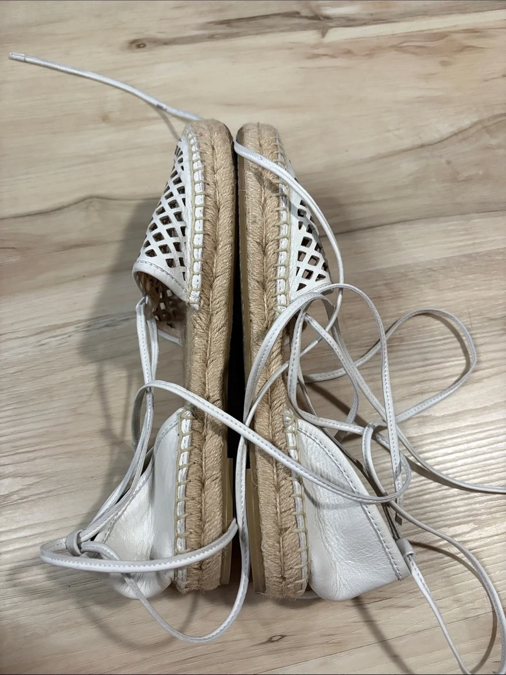 FRYE Leo Perforated Ankle Wrap Leather Espadrilles size 9M minimalist summer